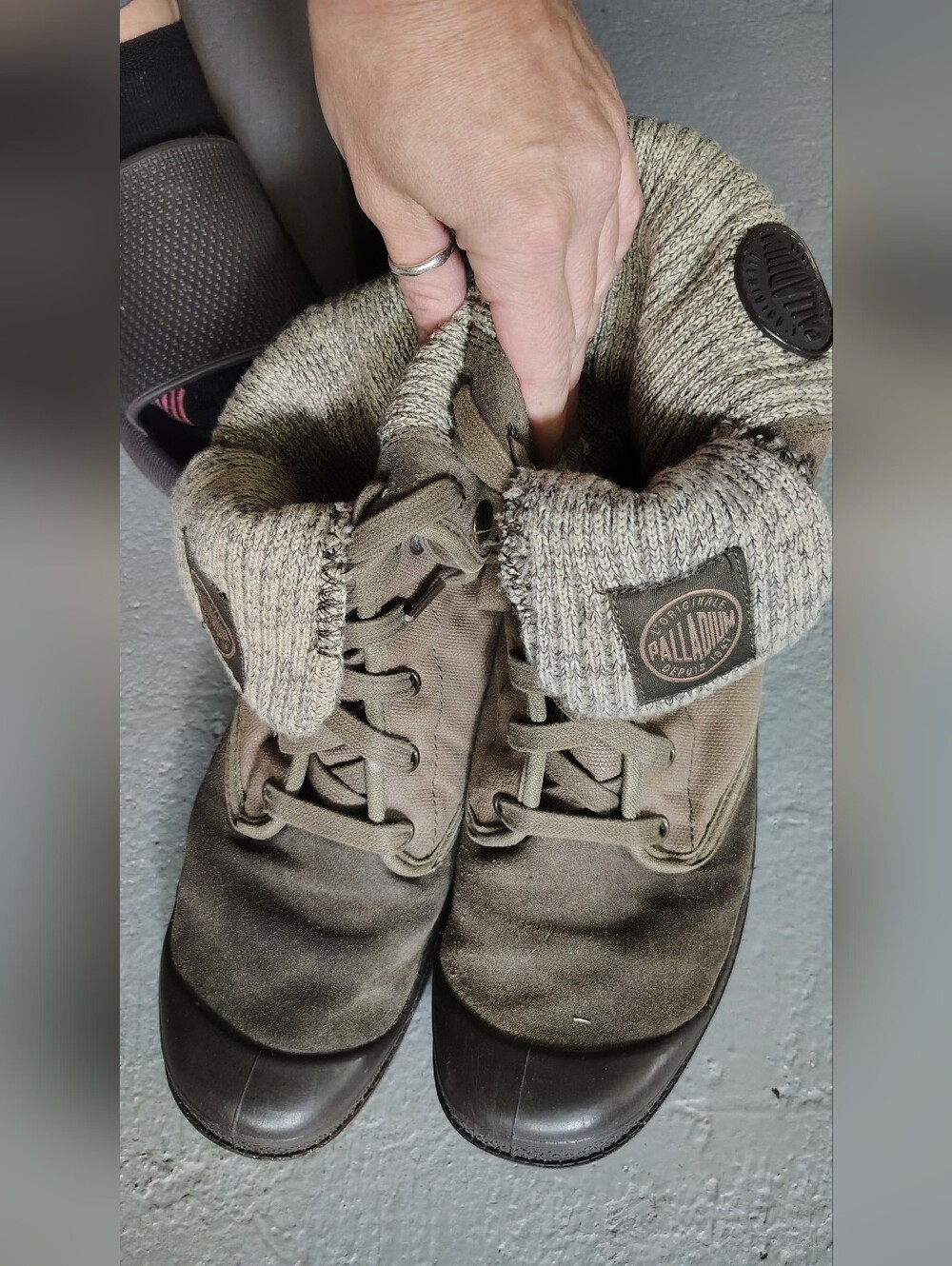 Palladium Fold-Down Ankle Boots in Olive/Beige